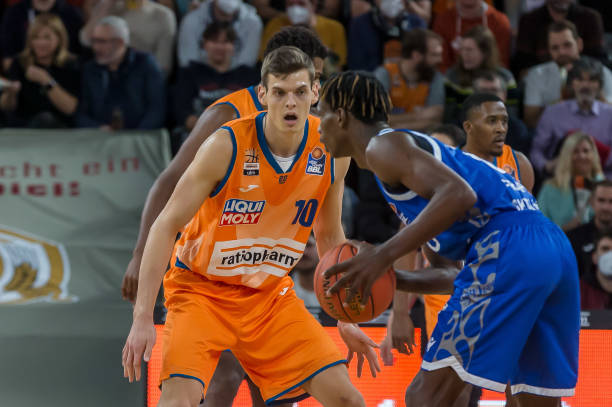 库蒂尼奥从 库蒂尼奥从